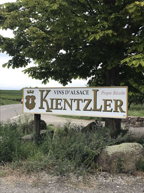 Insegna Kientzler sulla Route des Vins